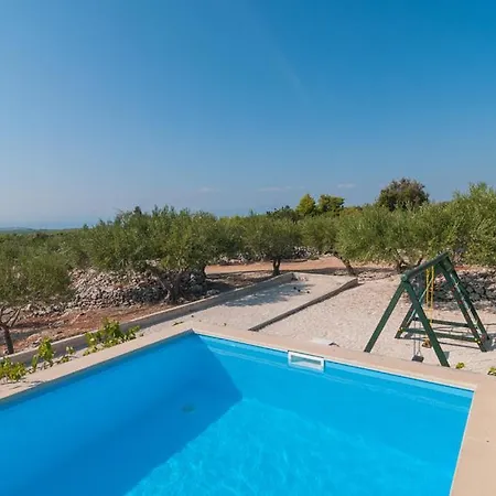 Stomorica Holiday home *