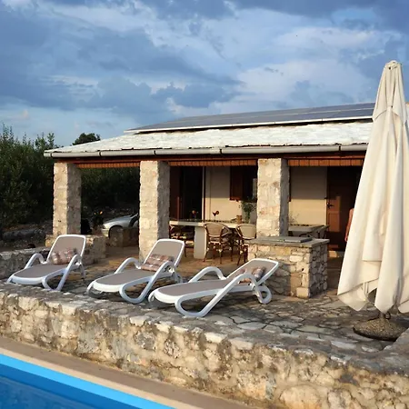 Stomorica Holiday home Sutivan