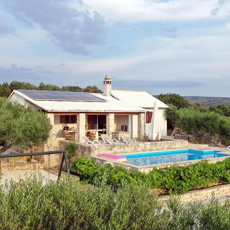 Holiday home Stomorica *