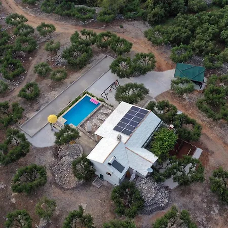 Tatil Evi Stomorica Sutivan