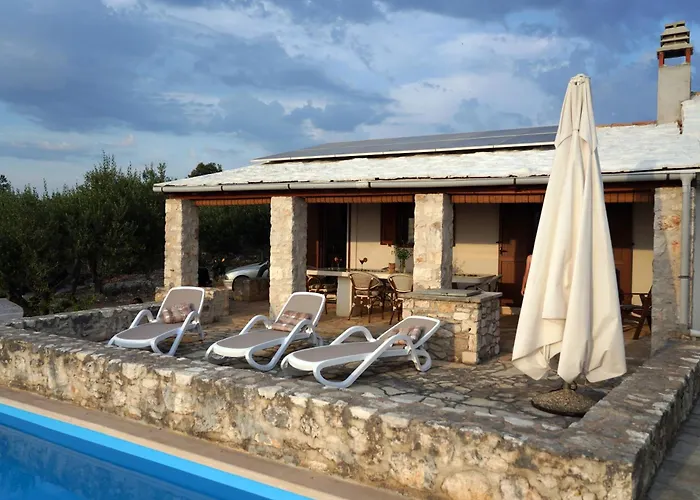 Stomorica Hébergement de vacances Sutivan